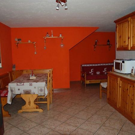 Casa Vacanza In Centro A La Salle Extérieur photo