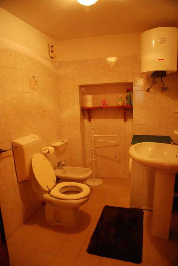Casa Vacanza In Centro A La Salle Extérieur photo