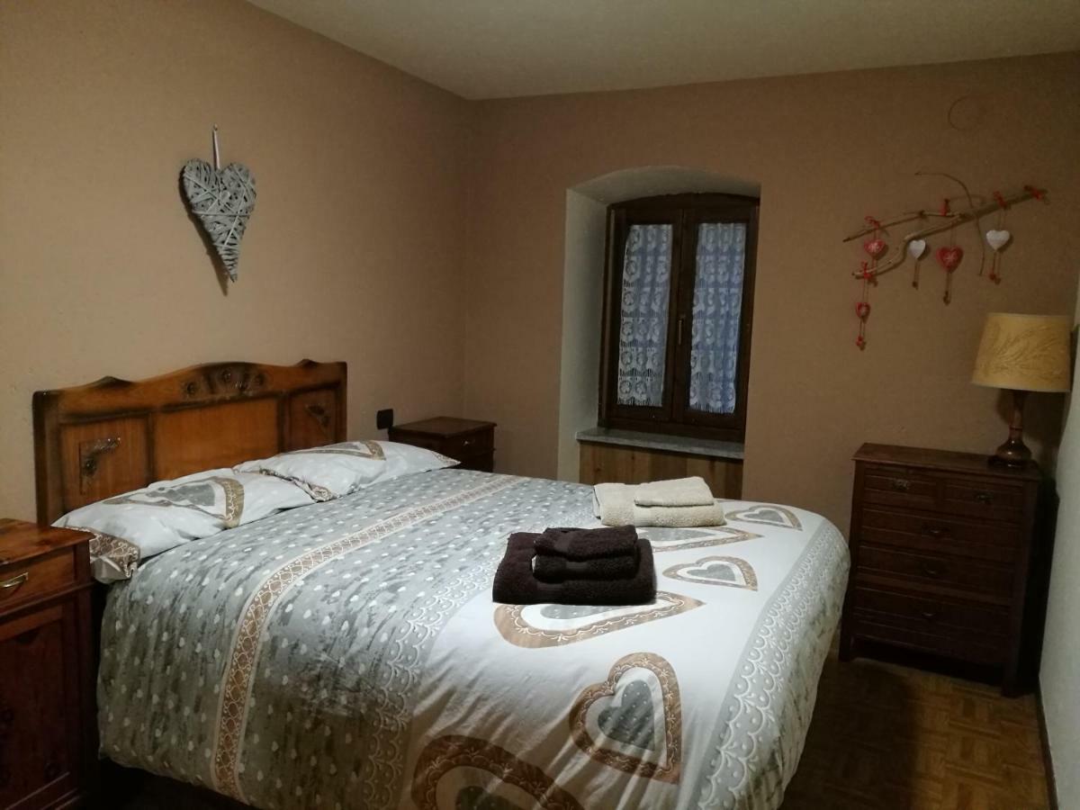 Casa Vacanza In Centro A La Salle Extérieur photo