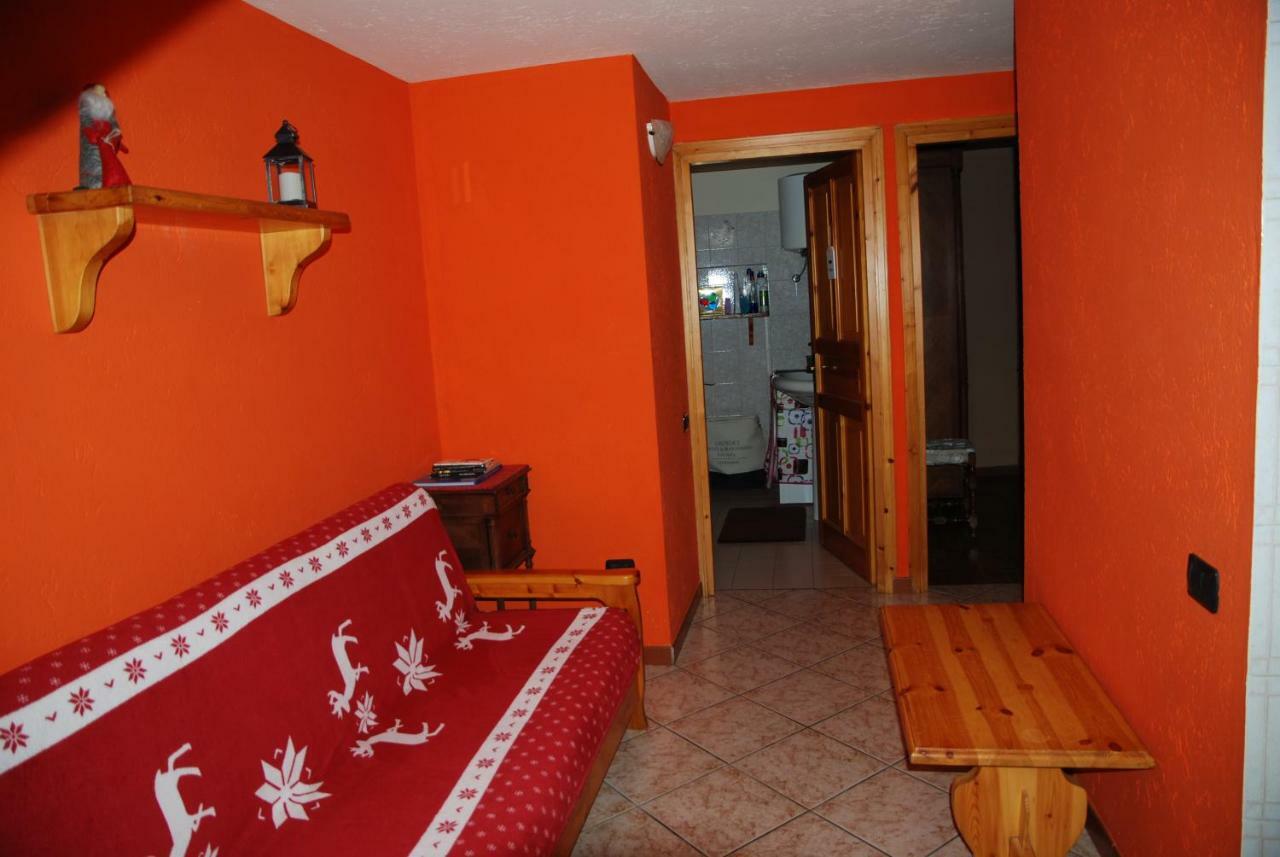 Casa Vacanza In Centro A La Salle Extérieur photo