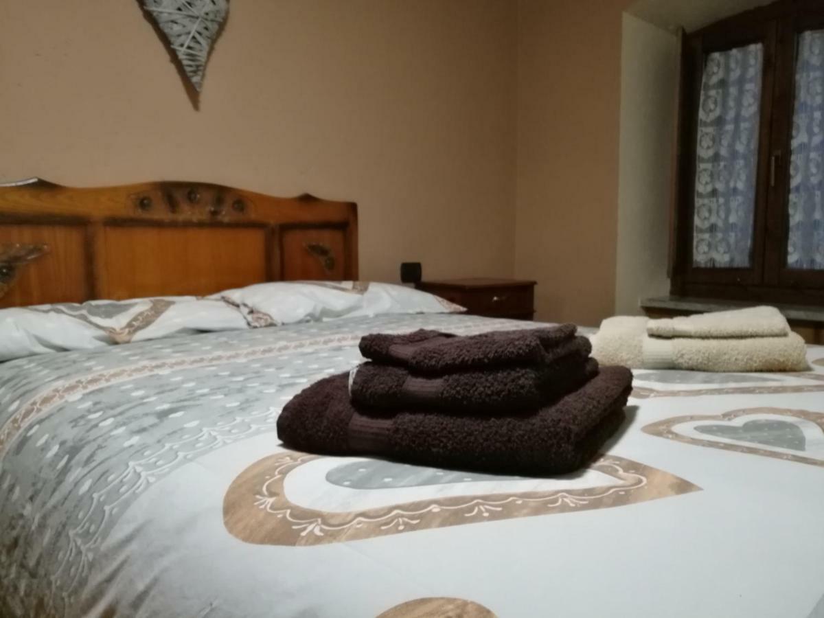 Casa Vacanza In Centro A La Salle Extérieur photo