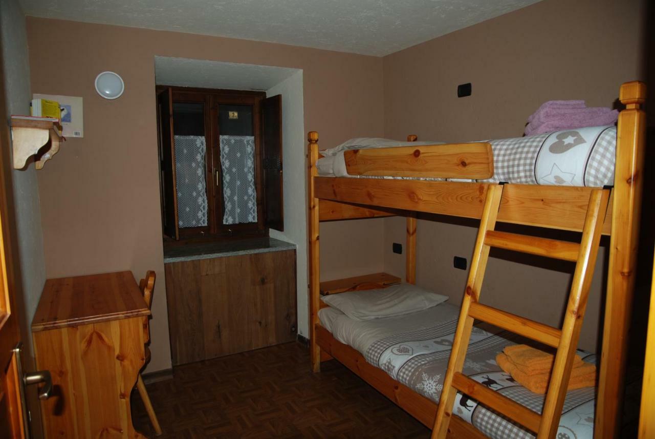 Casa Vacanza In Centro A La Salle Extérieur photo