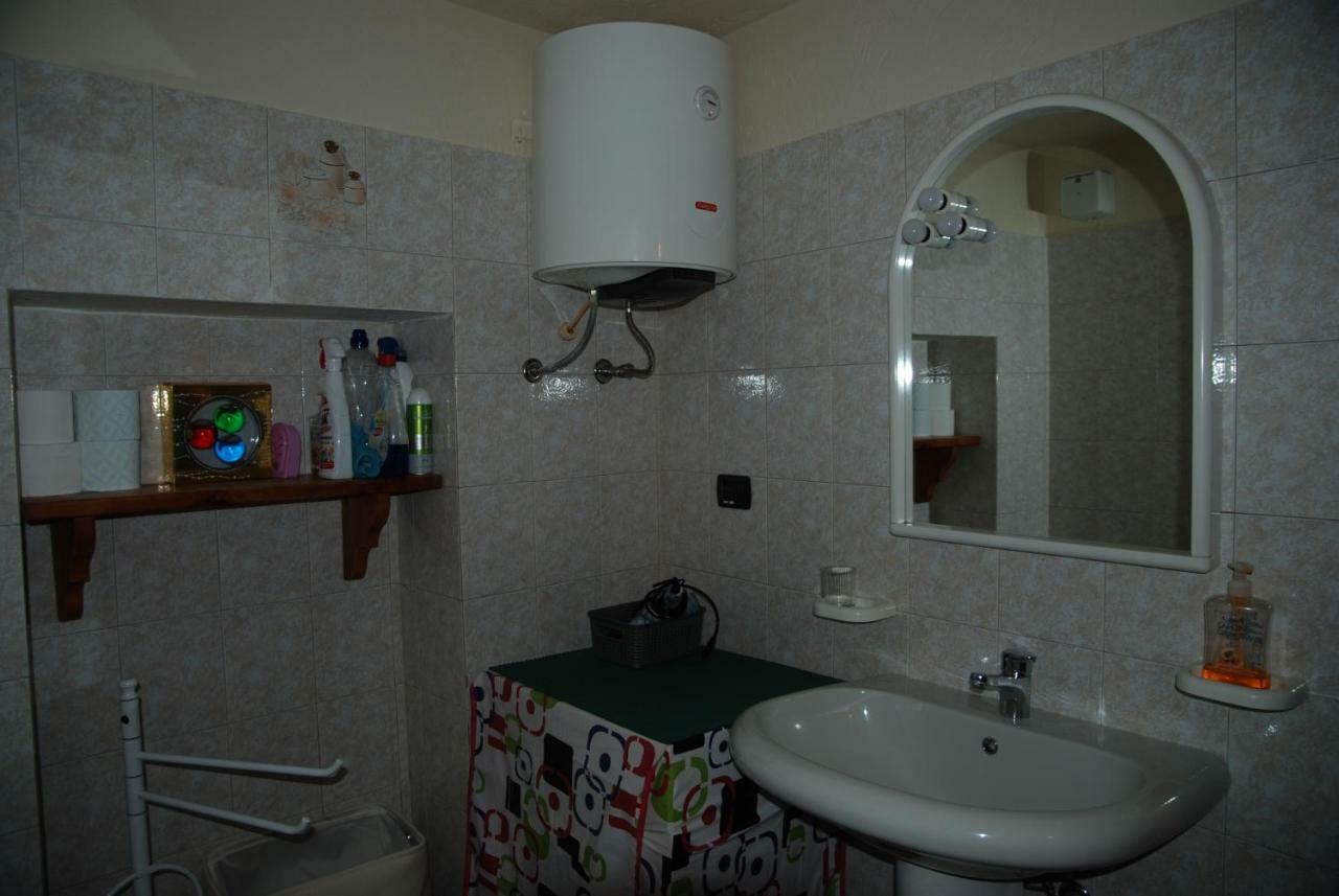Casa Vacanza In Centro A La Salle Extérieur photo